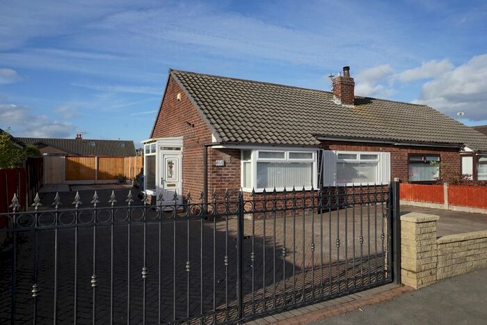 2 Bedroom Bungalow To Rent In Lincoln Avenue, Lowton, Warrington, WA3