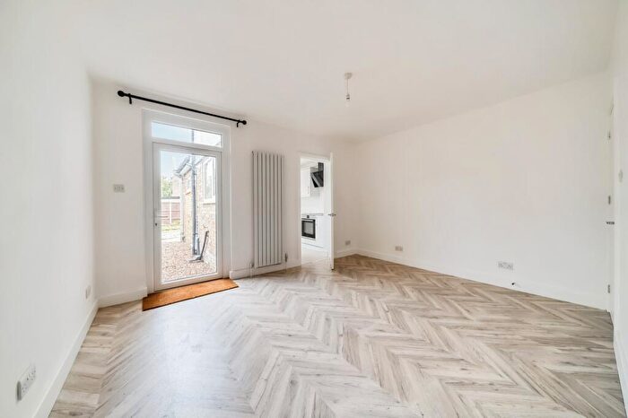 3 Bedroom End Of Terrace House To Rent In Foxbury Road Bromley, BR1