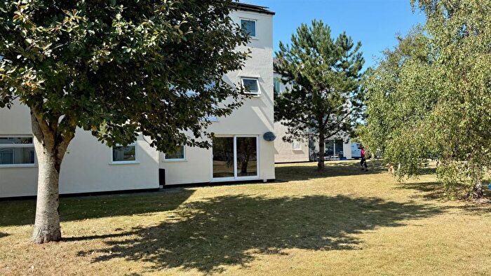 3 Bedroom Apartment For Sale In Glan Gors, Harlech, LL46