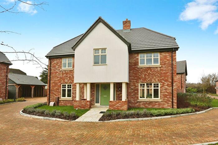 4 Bedroom Detached House For Sale In Crofton View, Fareham, PO14