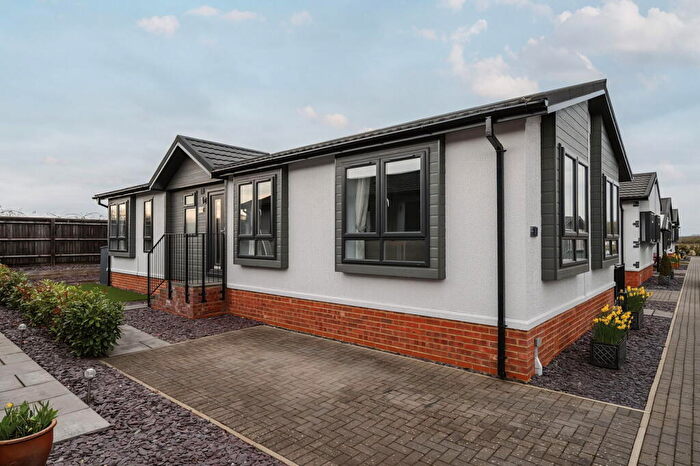 2 Bedroom Park Home For Sale In Castle Ashby Park, Grendon Road, Earls Barton, Northampton, NN6
