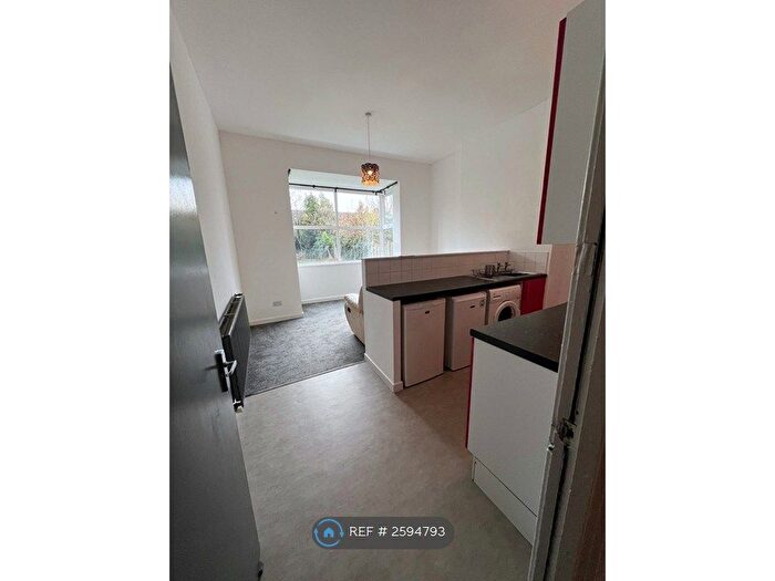 1 Bedroom Flat To Rent In Marlborough Avenue, Hull, HU5