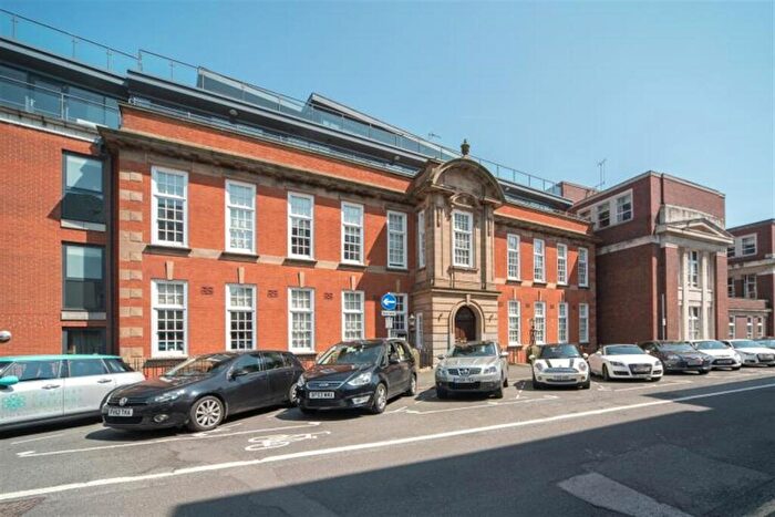 2 Bedroom Apartment To Rent In The Ropewalk, Nottingham, NG1