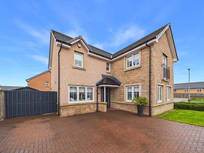 4 Bedroom Detached House For Sale In Cambridge Crescent, Airdrie, ML6