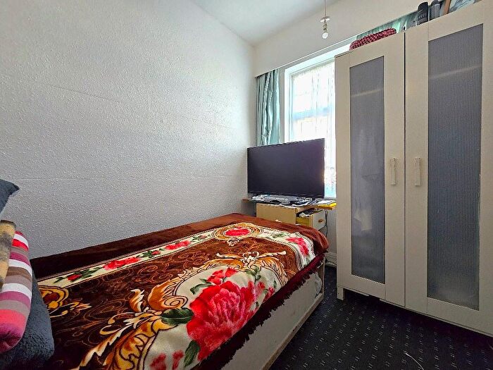 3 Bedroom Terraced House For Sale In Watersmeet Road, Wyken, CV2