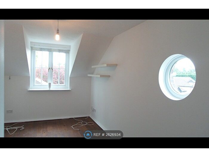 1 Bedroom Flat To Rent In Rosemont Close, Letchworth Garden City, SG6