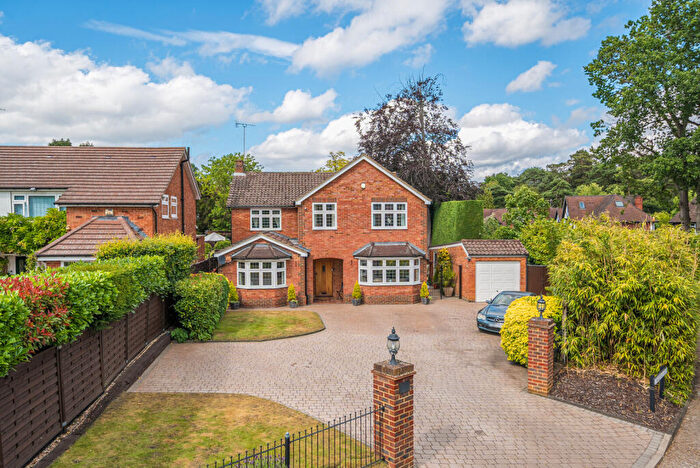 5 Bedroom Detached House For Sale In Woodham Waye, Woodham, GU21