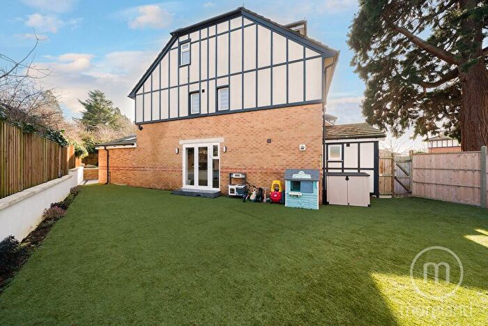 3 Bedroom Semi-Detached House For Sale In Heton Gardens, Hendon, NW4