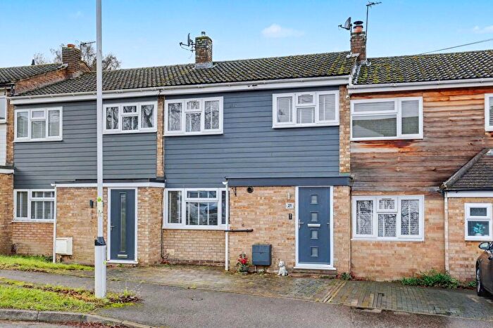 3 Bedroom Terraced House For Sale In Melbourne Close, Stotfold, Hitchin, SG5