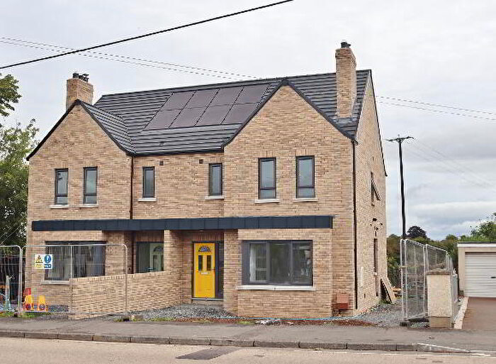 3 Bedroom Semi-Detached House For Sale In Francis Street, Lurgan, BT66