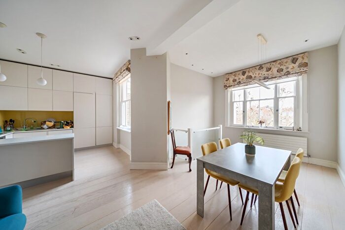 2 Bedroom Flat To Rent In Warrington Crescent, London, W9