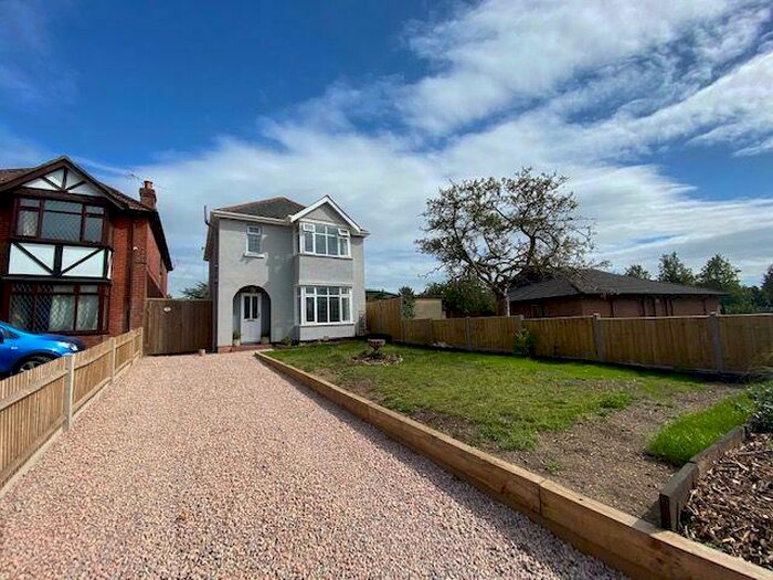 3 Bedroom Detached House To Rent In Weston Lane, Southampton, SO19