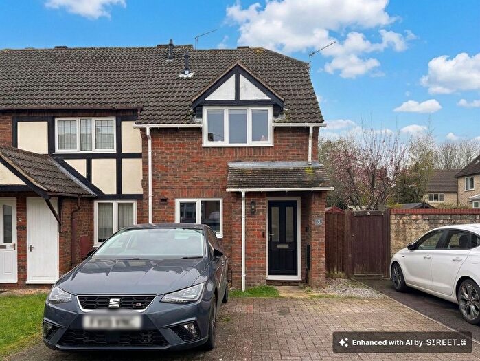 2 Bedroom End Terrace House To Rent In Catterick Close, Chippenham, SN14