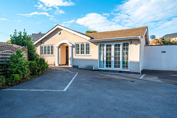 3 Bedroom Detached Bungalow For Sale In Western Terrace, The Park, NG7