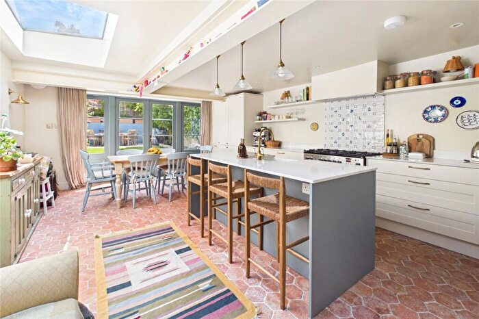 4 Bedroom Terraced House For Sale In Lowden Road, London, SE24