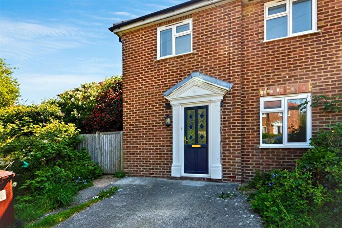 2 Bedroom Semi-Detached House To Rent In The Hydneye, Hampden Park, BN22