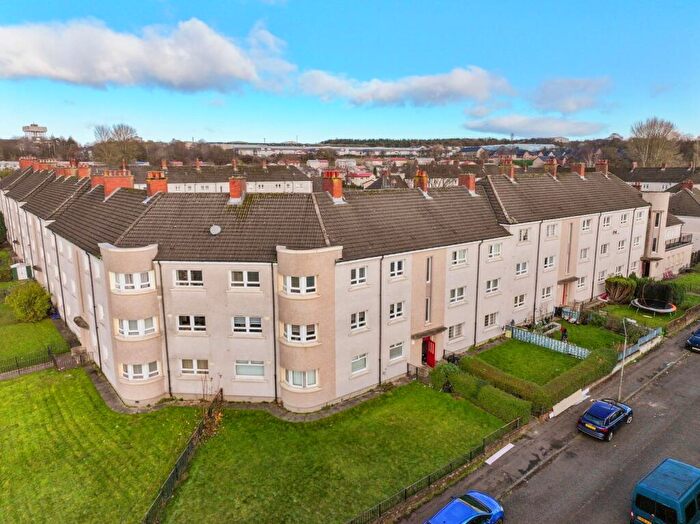 3 Bedroom Flat To Rent In Larchgrove Avenue, Springboig, Glasgow, G32