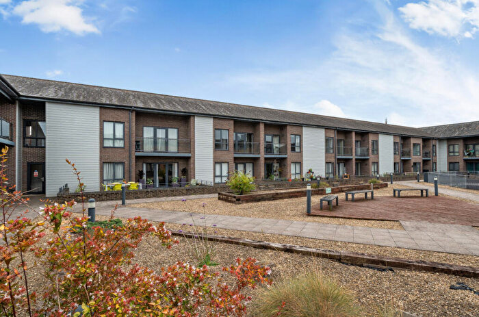 2 Bedroom Flat For Sale In Garrett House, Swindon, Wiltshire, SN2