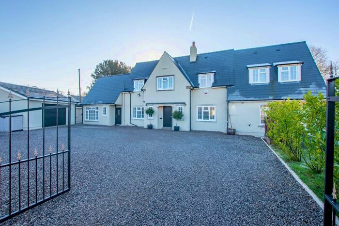 4 Bedroom Property For Sale In The Pitt, Raglan, Usk NP15