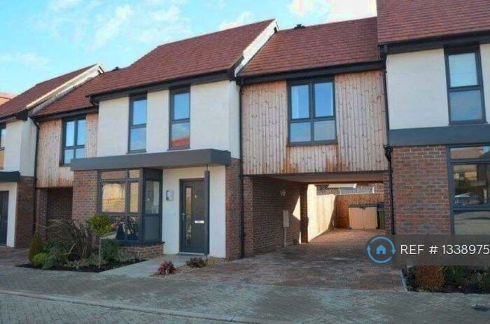 2 Bedroom Semi-Detached House To Rent In Aiken Grange, Milton Keynes, MK10