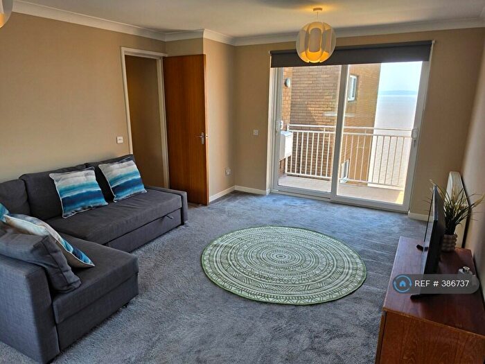 2 Bedroom Flat To Rent In Beaufort Court, Clevedon, BS21