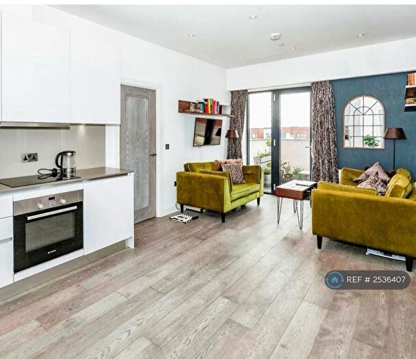 2 Bedroom Flat To Rent In Bath Road, Slough, SL1