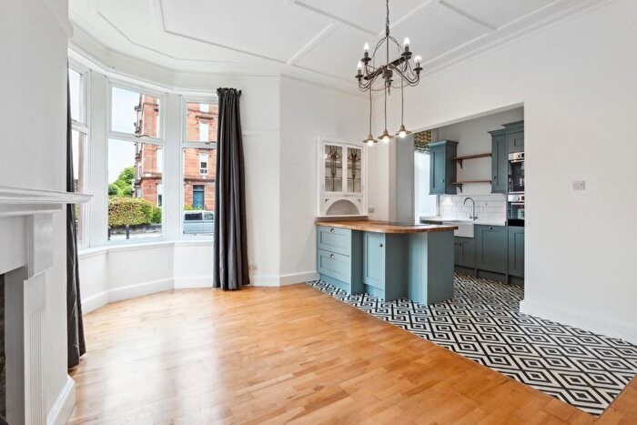 2 Bedroom Flat To Rent In Crow Road, Broomhill, Glasgow, G11