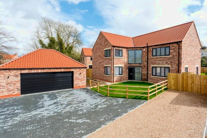 4 Bedroom Detached House For Sale In Barmby Moor, York, YO42