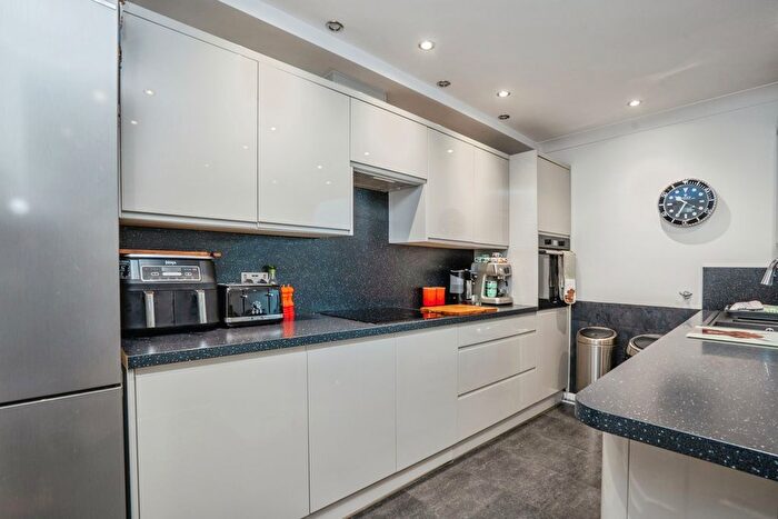 4 Bedroom Terraced House For Sale In Meon Road, Southsea, Hampshire, PO4