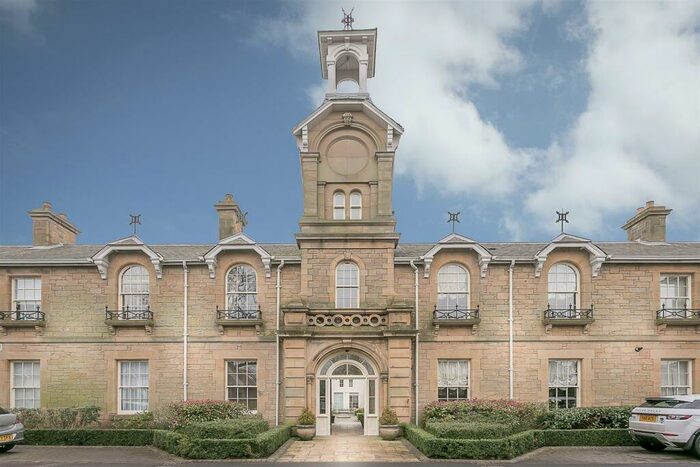 2 Bedroom Flat For Sale In Lanesborough Court, Gosforth, Newcastle Upon Tyne, NE3