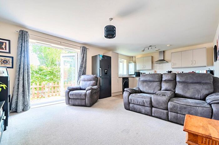 2 Bedroom Flat For Sale In Priors Orchard, Southbourne, Emsworth, PO10