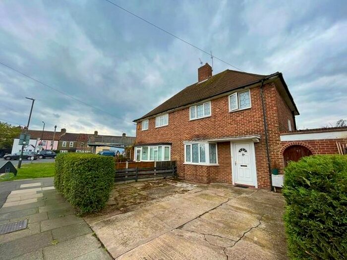 3 Bedroom Semi-Detached House To Rent In Linkway, Raynes Park, London, SW20