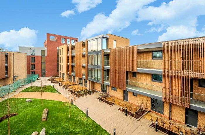 1 Bedroom Apartment To Rent In Southampton Way, London, SE5