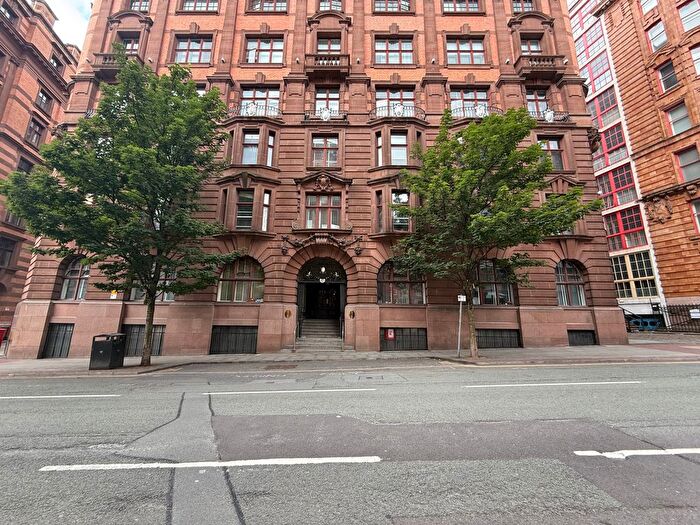 1 Bedroom Flat To Rent In Princess Street, Manchester, M1