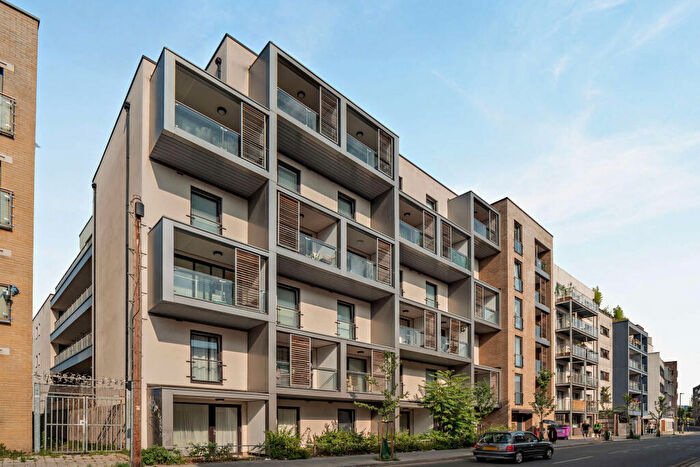 1 Bedroom Flat For Sale In Riemann Court, Bow Common Lane, E3