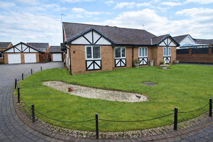 2 Bedroom Semi-Detached Bungalow For Sale In Iona Close, Hull, East Riding Of Yorkshire, HU8