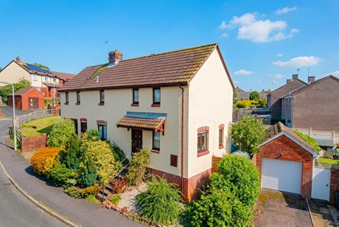 4 Bedroom Detached House For Sale In Hobbs Way, Bow, EX17