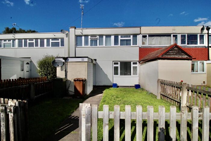 3 Bedroom End Of Terrace House For Sale In Grandys Croft, Chelmsley Wood, B37
