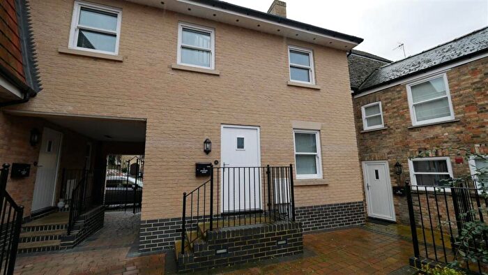 3 Bedroom Terraced House To Rent In Riverport Mews, West Street, St Ives, PE27
