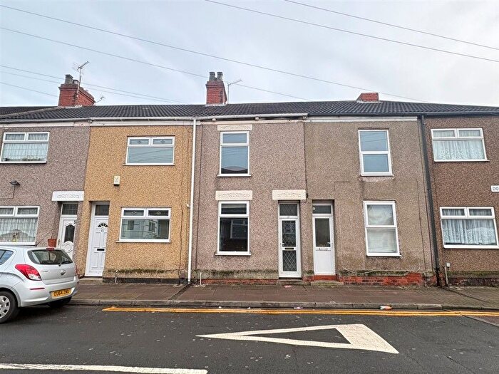 3 Bedroom Terraced House For Sale In Donnington Street, Grimsby, DN32