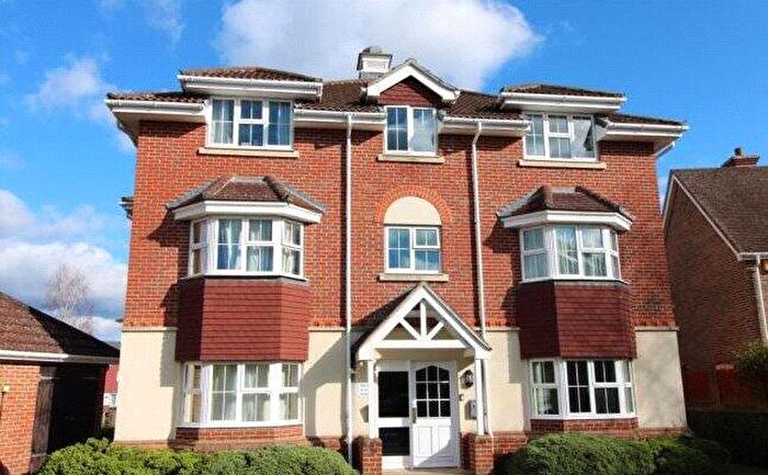 2 Bedroom Flat To Rent In Maudit House, Rykmansford Road, Elvetham Heath, GU51
