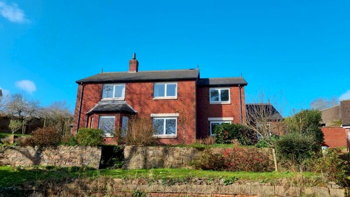 4 Bedroom Detached House To Rent In Exwick Hill, Exeter, EX4