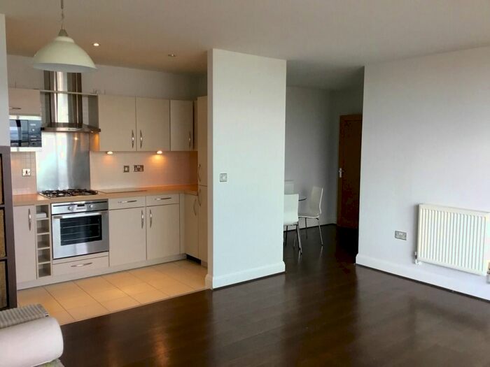 2 Bedroom Flat To Rent In Miles Close, London, SE28