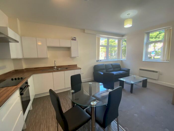 2 Bedroom Apartment To Rent In Electra House, SN1
