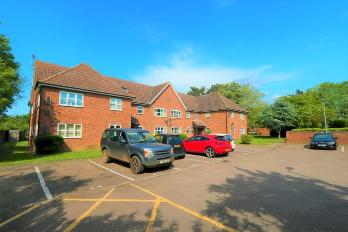 Studio For Sale In Russett Close, Stewartby, MK43