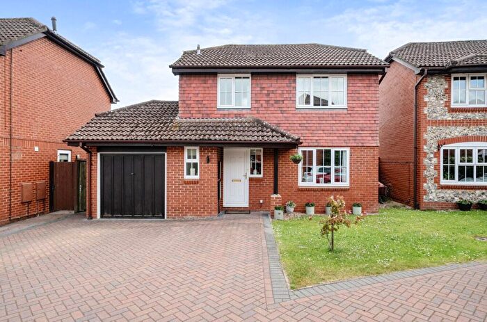 3 Bedroom Detached House For Sale In Briar Way, Romsey, Hampshire, SO51