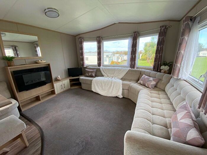 2 Bedroom Caravan For Sale In Wood Park, SA70