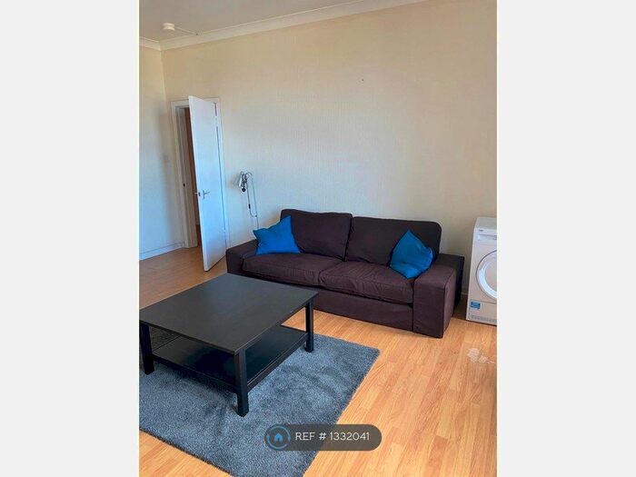 2 Bedroom Flat To Rent In Andrews Street, Paisley, PA3