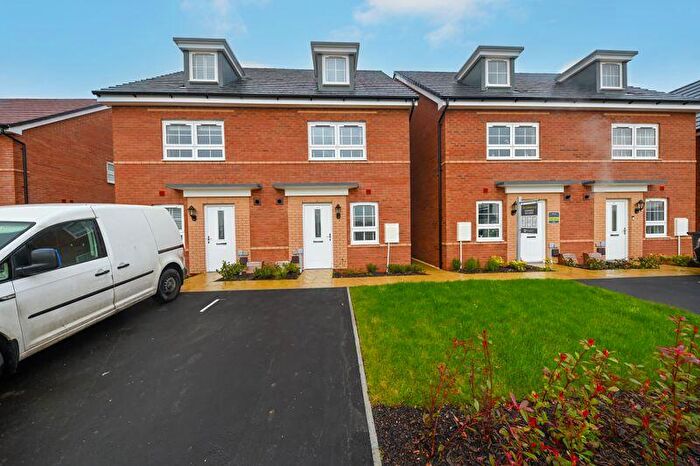 3 Bedroom Semi-Detached House To Rent In Storehouse Way, Havant, PO9