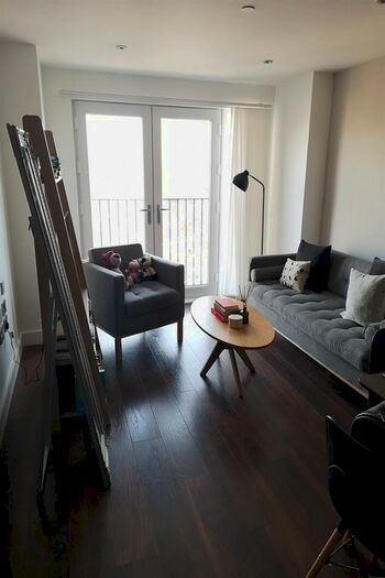 2 Bedroom Flat To Rent In Rivergate, Ordsal Lane, M5